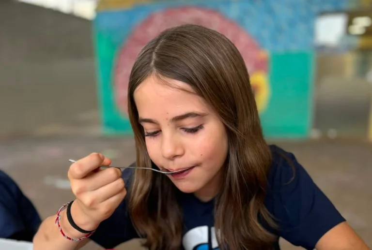 Conectando a alimentação ao aprendizado
