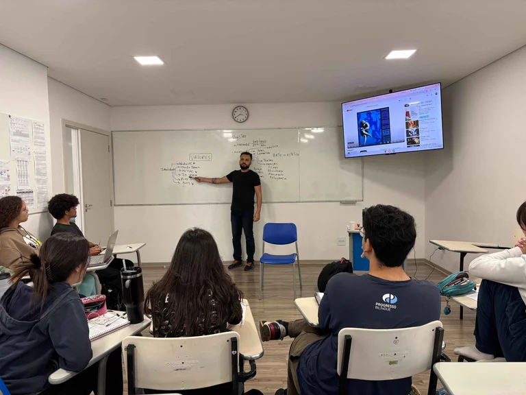 Apoio e orientação acadêmica