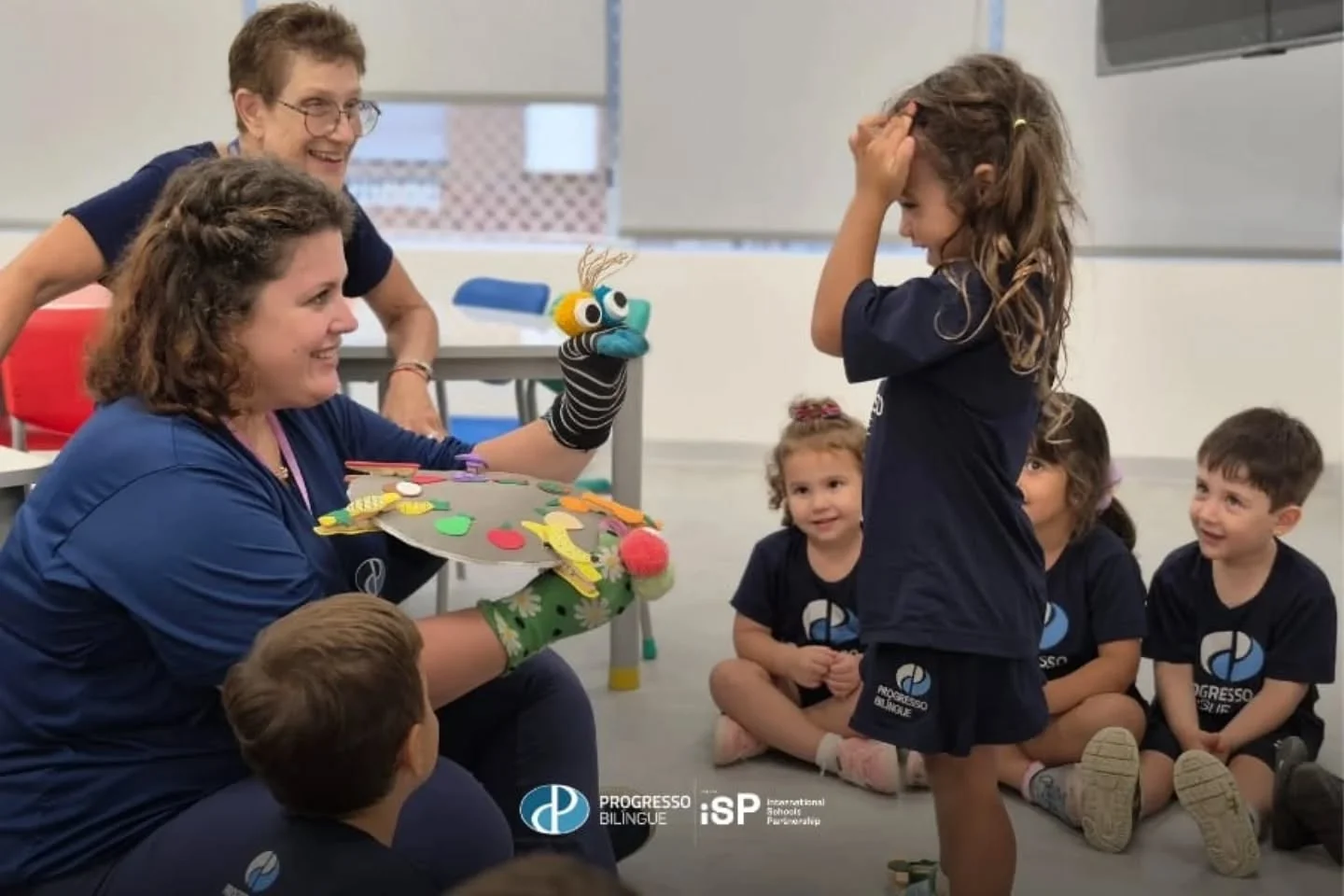 Read for the Record 2026 inspira jovens leitores no Progresso Bilíngue Santos