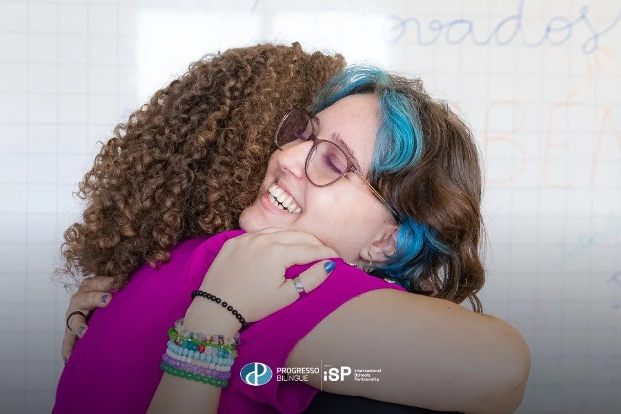 Celebrando as conquistas universitárias no Progresso Bilíngue Taquaral 